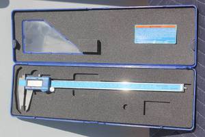 lot 27 image: ELECTRONIC 12MM DIGITAL CALIPER 0-300MM WITH CARRY CASE&nbsp