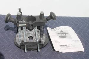 lot 42 image: DREMEL 335 PLUNGE ROUTER ATTATCHMENT&nbsp