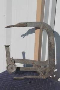 lot 50 image: VINTAGE K-D MFG Co No.380 CAM TYPE VALVE SPRING COMPRESSOR&nbsp