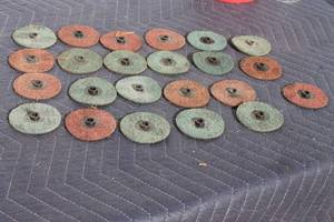 lot 52 image: TOTAL OF 23 SCOTCH BRITE CONDITIONING CIRCULAR ABRASIVES SANDING&nbsp DISC 3&nbsp