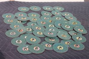 lot 53 image: GENEROUS AMOUNT OF DISC 40 GRIT STANDARD ABRASIVES QUICK CHANGE&nbsp 3&nbsp