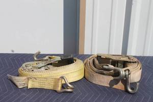 lot 119 image: TOTAL OF 2 HEAVY DUTY RATCHET TIE DOWNS , HDX &amp ALLIED INDUSTRIAL&nbsp