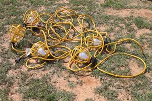 lot 122 image: INDUSTRIAL 5 SOCKET BULB STRING LIGHT&nbsp EXTENSION CORD&nbsp