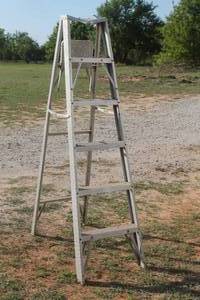 lot 136 image: ALUMINUM LADDER 69 H&nbsp