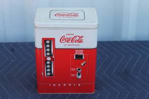 lot 13 image: VINTAGE COCA COLA 8 VENDING MACHINE LIDDED TIN&nbsp