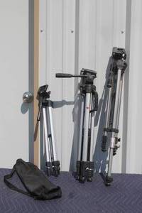lot 170 image: TOTAL OF 3 TRIPODS , VANGUARD VIDEO K , AMBICO &amp UNBRANDED WITH CARRY BAG&nbsp
