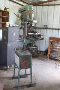 lot 173 image: CHICAGO MACHINE TOOL 12-SPEED HEAVY DUTY DRILL PRESS I-14&nbsp