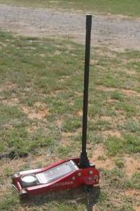 lot 185 image: CRAFTSMAN 3-TON HYDRAULIC FLOOR JACK&nbsp