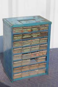 lot 189 image: STORAGE CONTAINER WITH ASSORTED SIZE SPECIALTY BITS  SEE PICS&nbsp