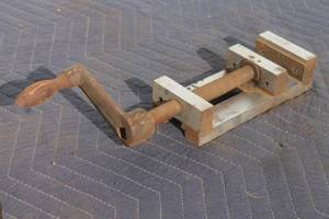 lot 191 image: DRILL PRESS VISE&nbsp
