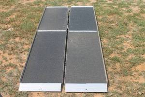 lot 194 image: EZ ACESS SUITCASE TRIFOLD AS RAMP&nbsp