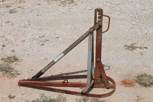 lot 192 image: ANTIQUE CAST IRON KEN-TOOL BEAD BREAKER  FOR LOOSENING TIRE BEADS FROM THE RIM&nbsp