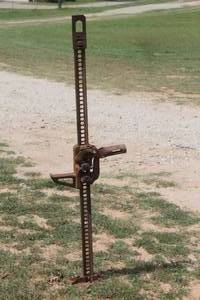 lot 197 image: ANTIQUE HI - LIFT JACK&nbsp