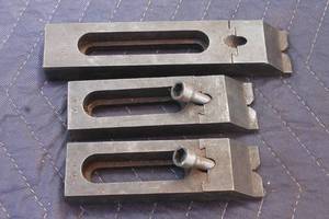 lot 216 image: TOTAL OF 3 METALWOODWORKING SERRATED SLIDE&nbsp CLAMPS&nbsp