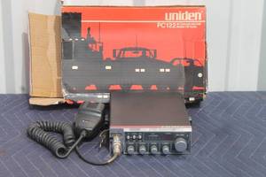 lot 290 image: UNIDEN PC122&nbsp 40-CHANNEL AMSSB MOBILE CB RADIO&nbsp