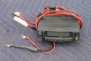 lot 302 image: YAESU DUAL BAND FM TRANSCEIVER FT-8800