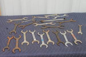 lot 306 image: TOTAL OF 21 ASSORTED SIZE BRAND OPEN END WRENCHES  SEE PICS&nbsp