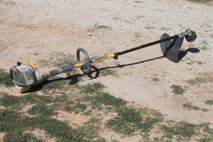 lot 63 image: RYOBI RY28020 (C26) GAS STRING TRIMMER&nbsp