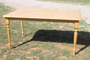 lot 64 image: SOLID OAK WOOD DINING TABLE , 59X 35 X 29H&nbsp