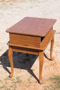 lot 65 image: MID CENTURY MODERN QUEEN ANNE LEGS SIDE TABLE&nbsp