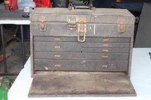 lot 322 image: VINTAGE KENNEDY SEVEN DRAWER MACHINIST TOOL CHEST BOX WITH CONTENTS  SEE PICS&nbsp