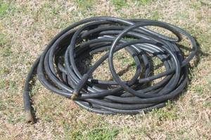 lot 10 image: BLACK AIR HOSE , 300PSI