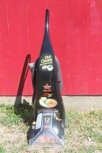 lot 15 image: BISSEL PRO HEAT 12 AMPS 6 CLEANING ROWS OF DIRT LIFTER POWERBRUSH CARPET CLEANER