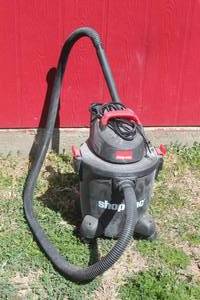 lot 19 image: 5- GALLON SHOP VAC SS12-350A