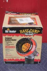 lot 32 image: MR.HEATER BASE CAMP PRO SERIES COMPACT RADIANT HEATER , MH4BC