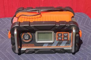 lot 44 image: BLACK & DECKER 15A BATTERY CHARGER BC15BD