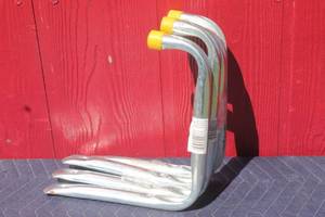 lot 45 image: TOTAL OF 4 - SAFE WORKING LOAD BRACKET, 25LBS CAPACITY EACH