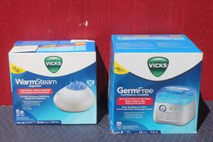 lot 46 image: VICKS WARM STEAM VAPORIZER & VICKS GERM FREE COOL MOISTURE HUMIDIFIER