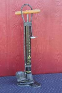 lot 81 image: CHERNE AIR MAX PRO TEST PUMP 273-968