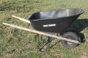 lot 88 image: TRUE TEMPER WHEELBARROW