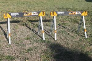 lot 91 image: SET OF TOUGHBILT SAWHORSES JOBSITE TABLE TBC550