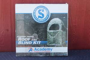 lot 115 image: ACADEMY TRIPOD SUMMIT CLASSIC SERIES  ROOF AND BLIND KIT 81531  IN ORIGINAL BOX