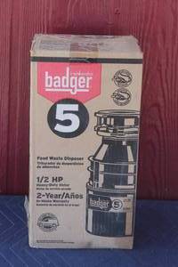 lot 120 image: BADGER INSINKERATOR 5 FOOD WASTE DISPOSER IN ORIGINAL BOX