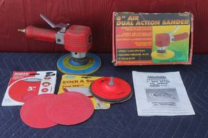lot 123 image: CENTRAL PNEUMATIC PROFESSIONAL 6 DUAL ACTION AIR SANDER 90288 WITH LOT OF SANDING DISC & 6 PAD  SEE PICS