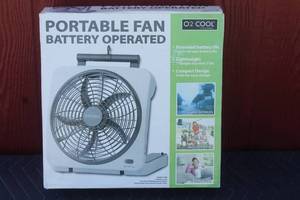 lot 127 image: O2 COOL PORTABLE FAN BATTERY OPERATED 1053 IN ORIGINAL BOX