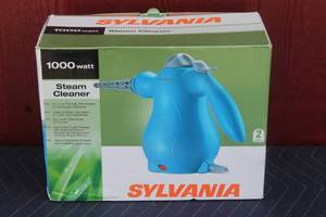 lot 148 image: SYLVANIA 1000 WATT STEAM CLEANER