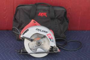 lot 160 image: SKIL SAW 5585 WITH CARRY BAG