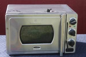 lot 196 image: KITCHEN TEK WOLFGANG PUCK PRESSURIZED COUNTERTOP STAINLESS STEEL OVEN  ,WPROR1002-B