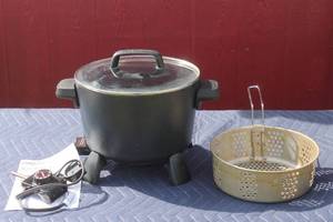 lot 197 image: PRESTO KITCHEN KETTLE MULTI-COOKER STEAMER