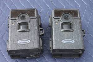 lot 207 image: TOTAL OF 2 MOULTRIE , MFH-DGS-M80-BLX