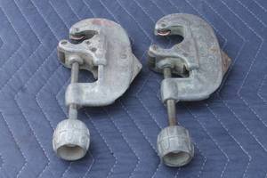 lot 210 image: TOTAL OF 2 RIDGID No.20 SCREW FEED TUBING CUTTERS