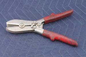 lot 221 image: MALCO  5-BLADE CRIMPER C5R