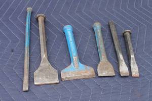lot 229 image: TOTAL OF 6 ASSORTED BRAND CONCRETE BRICK CHISELS