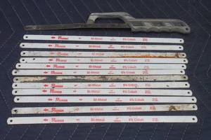 lot 233 image: LENOX HACK SAW 20975 WITH 12 MORSE BI-METAL SAW BLADES