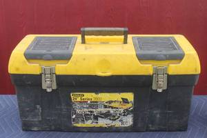lot 235 image: STANLEY 24 SERIES 2000 TOOLBOX WITH GENEROUS AMOUNT OF CONTENTS  SEE PICS