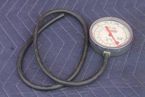 lot 246 image: PENSKE ENGINE VACUUM FUEL PUMP PRESSURE 244.21141